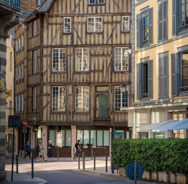 Ein seltsamer Balkon…