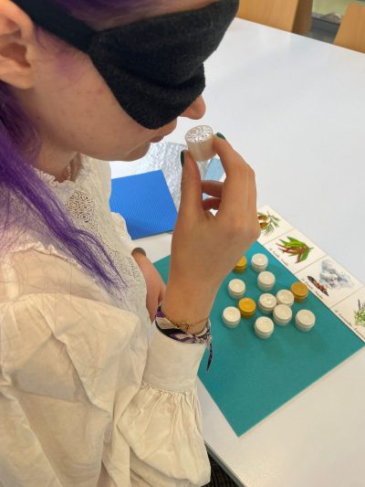 Visite multisensorielle : „Et si l’eau n’était pas que bleue ?“